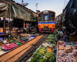 The more amazing thing about this market is it can adjust itself and fruits and vegetables are far enough just not to be sliced by train wheels. After